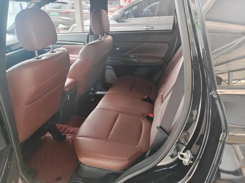 2021 Mitsubishi Outlander 2.0L 166HP L4 CVT,autocango,china used car exporter,china ev exporter,chinese used car exporter,chinese used ev exporter