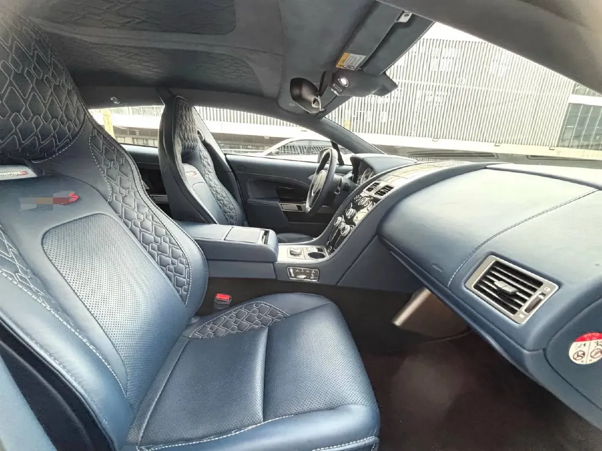 2017 Aston Martin Rapide 6.0L 560HP V12 8AT,autocango,china used car exporter,china ev exporter,chinese used car exporter,chinese used ev exporter