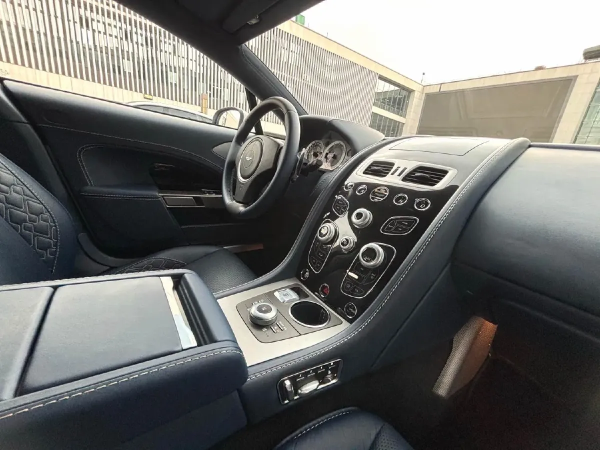 2017 Aston Martin Rapide 6.0L 560HP V12 8AT,autocango,china used car exporter,china ev exporter,chinese used car exporter,chinese used ev exporter