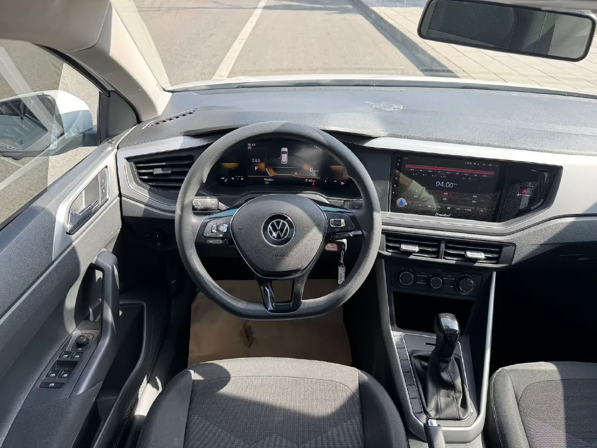 2023 Volkswagen Polo 1.5L 113HP L4 6AT,autocango,china used car exporter,china ev exporter,chinese used car exporter,chinese used ev exporter