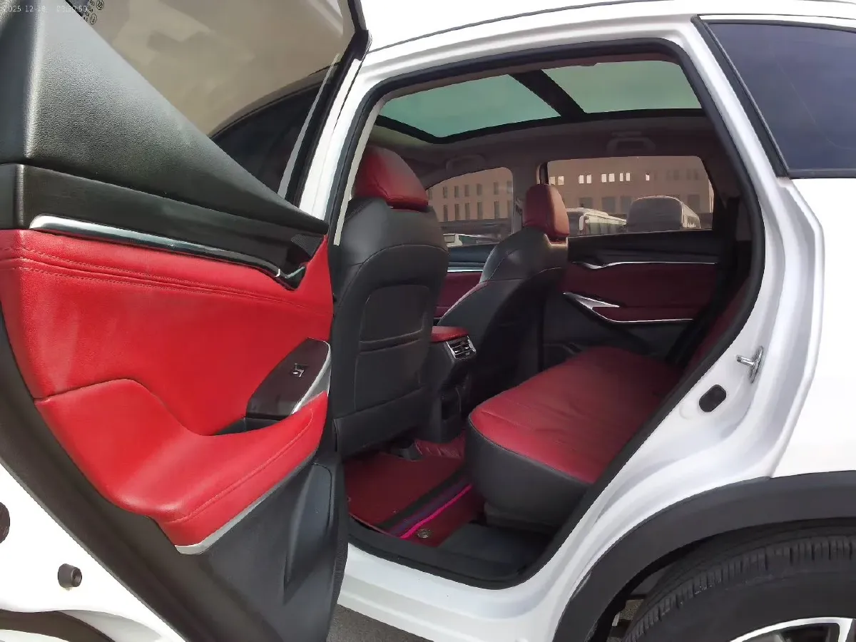 2020 ChangAn CS75 Plus 1.5T 178HP L4 6AT,autocango,china used car exporter,china ev exporter,chinese used car exporter,chinese used ev exporter