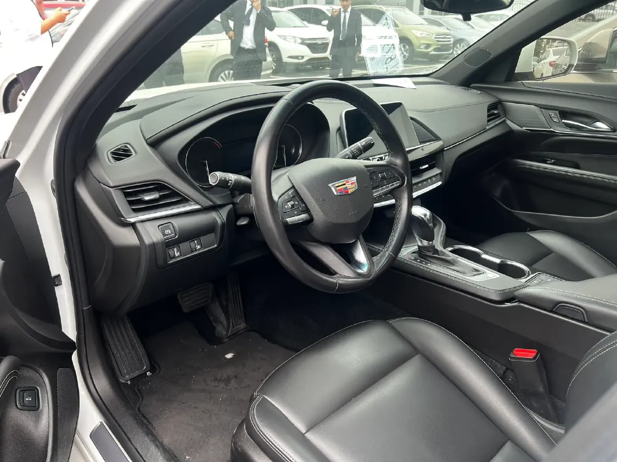 2021 Cadillac CT4 2.0T 237HP L4 8AT,autocango,china used car exporter,china ev exporter,chinese used car exporter,chinese used ev exporter