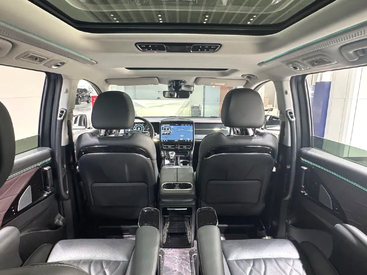 2023 GAC Trumpchi M8 2.0T 252HP L4 8AT,autocango,china used car exporter,china ev exporter,chinese used car exporter,chinese used ev exporter