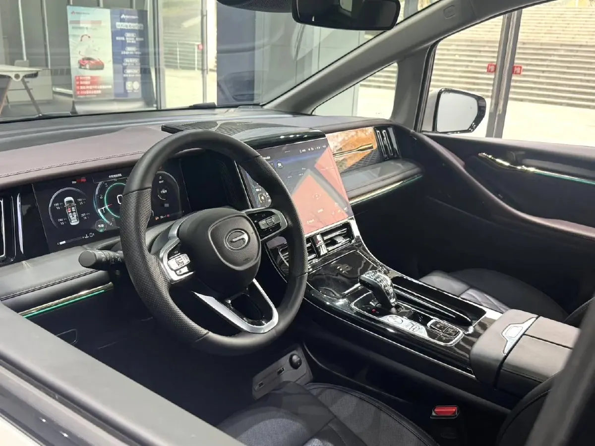 2023 GAC Trumpchi M8 2.0T 252HP L4 8AT,autocango,china used car exporter,china ev exporter,chinese used car exporter,chinese used ev exporter