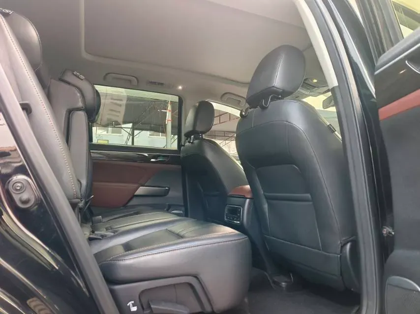 2017 GAC Trumpchi GS8 2.0T 201HP L4 6AT,autocango,china used car exporter,china ev exporter,chinese used car exporter,chinese used ev exporter