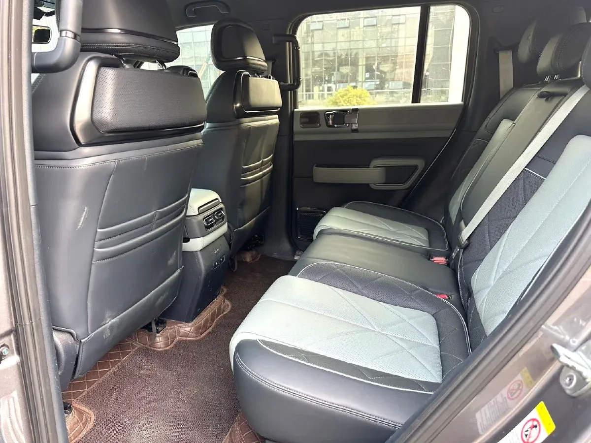 2023 FangChengBao Bao 5 1.5T 194HP L4 E-CVT PHEV 31.8KWH,autocango,china used car exporter,china ev exporter,chinese used car exporter,chinese used ev exporter