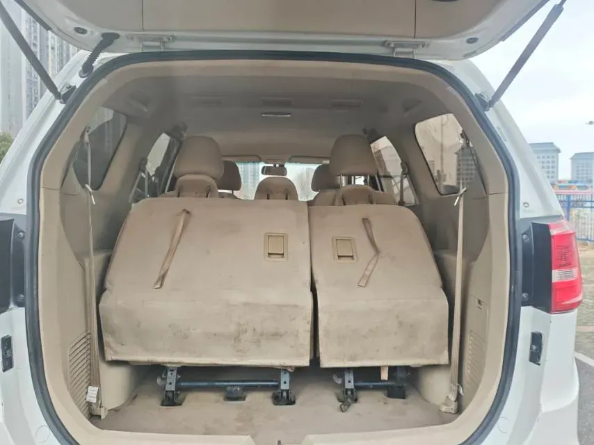 2016 BaoJun 730 1.5T 150HP L4 6MT,autocango,china used car exporter,china ev exporter,chinese used car exporter,chinese used ev exporter