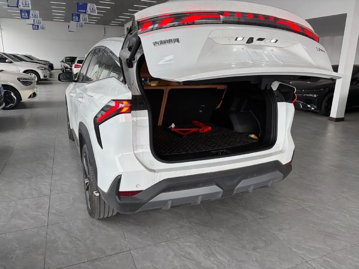 2025 Geely Galaxy L7 1.5L 112HP L4 1DHT PHEV 18.4KWH,autocango,china used car exporter,china ev exporter,chinese used car exporter,chinese used ev exporter