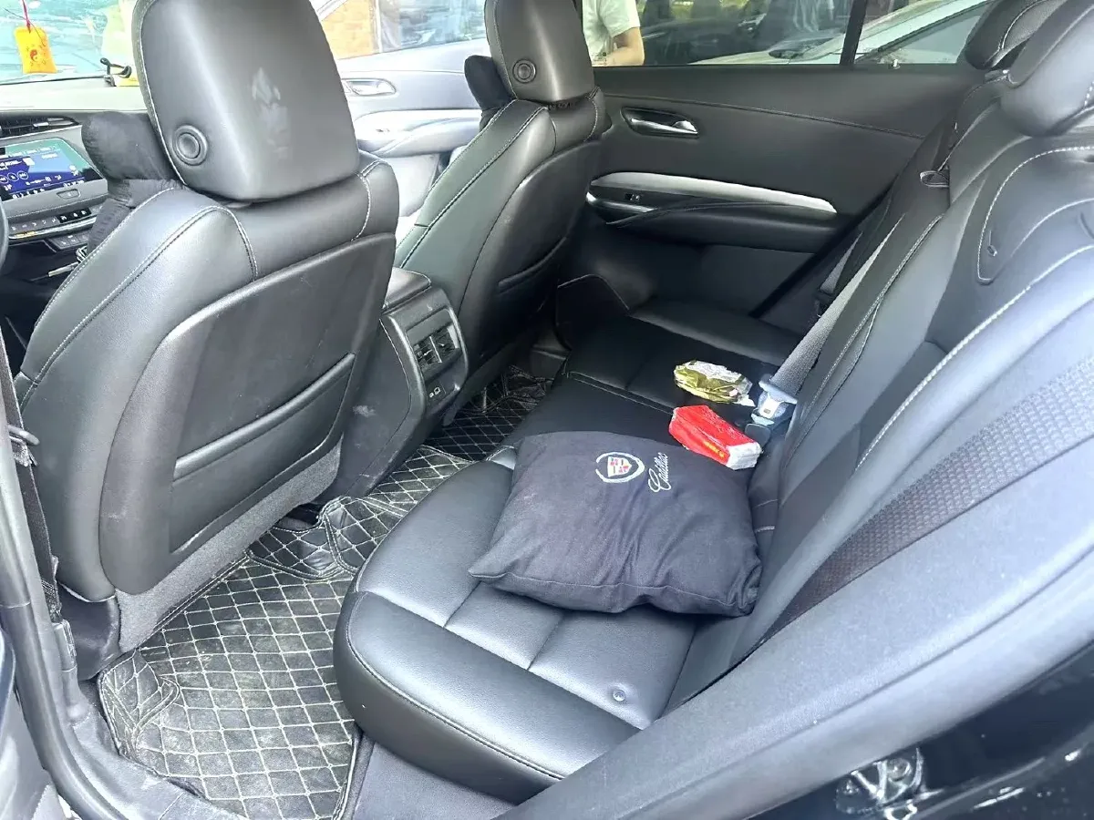 2021 Cadillac XT4 2.0T 237HP L4 9AT,autocango,china used car exporter,china ev exporter,chinese used car exporter,chinese used ev exporter