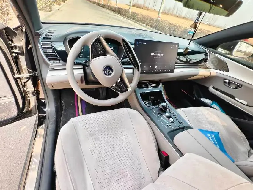 2025 BYD Han 1.5T 156HP L4 E-CVT PHEV,autocango,china used car exporter,china ev exporter,chinese used car exporter,chinese used ev exporter