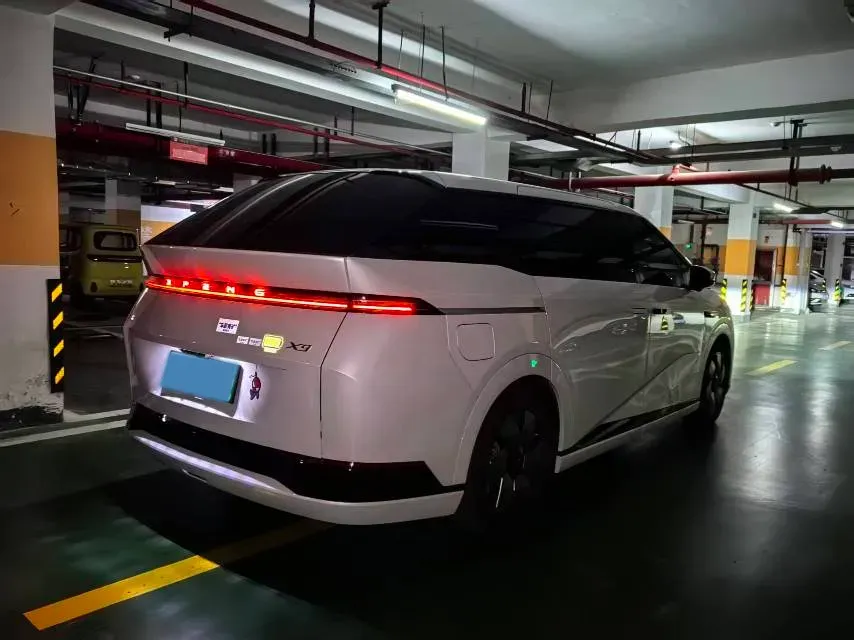 2024 Xpeng X9 BEV 101.5KWH,autocango,china used car exporter,china ev exporter,chinese used car exporter,chinese used ev exporter