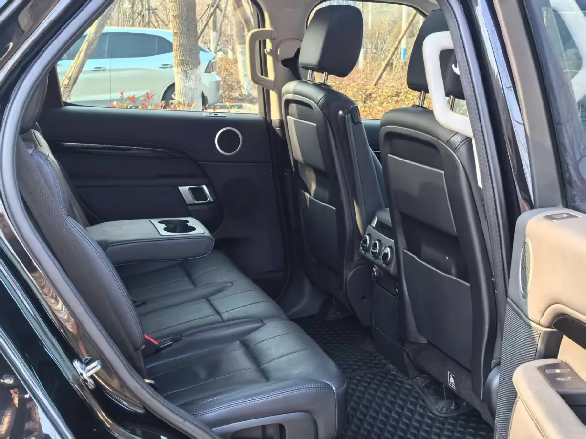 2020 Land Rover Discovery 3.0T 340HP V6 8AT,autocango,china used car exporter,china ev exporter,chinese used car exporter,chinese used ev exporter