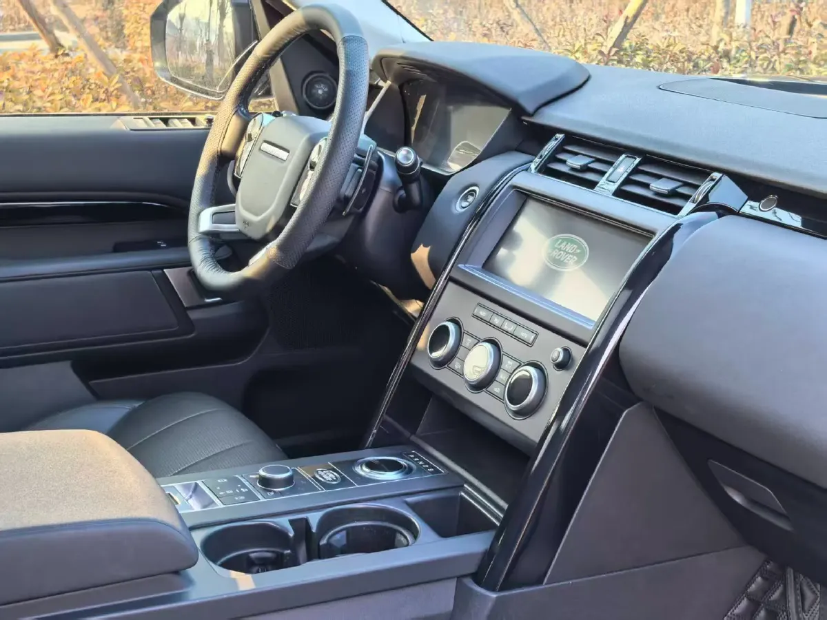 2020 Land Rover Discovery 3.0T 340HP V6 8AT,autocango,china used car exporter,china ev exporter,chinese used car exporter,chinese used ev exporter