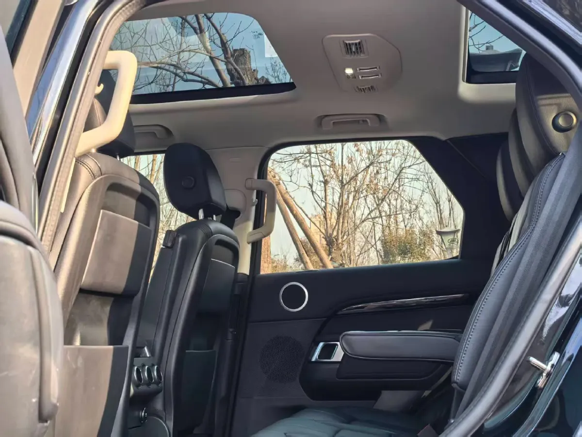 2020 Land Rover Discovery 3.0T 340HP V6 8AT,autocango,china used car exporter,china ev exporter,chinese used car exporter,chinese used ev exporter