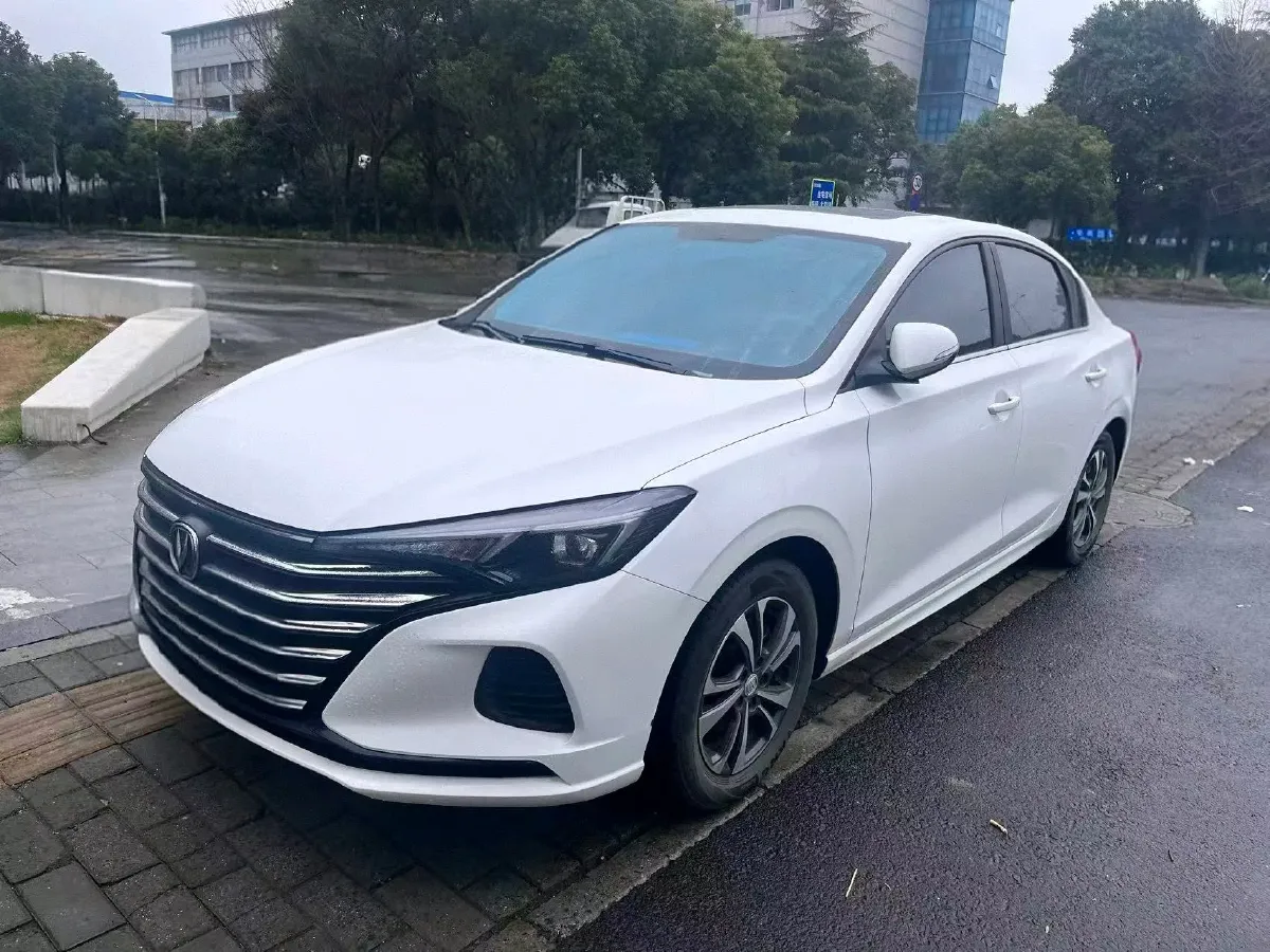2022 ChangAn Eado 1.6L 128HP L4 5MT,autocango,china used car exporter,china ev exporter,chinese used car exporter,chinese used ev exporter