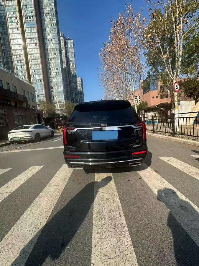 2022 Cadillac XT6 2.0T 237HP L4 9AT,autocango,china used car exporter,china ev exporter,chinese used car exporter,chinese used ev exporter