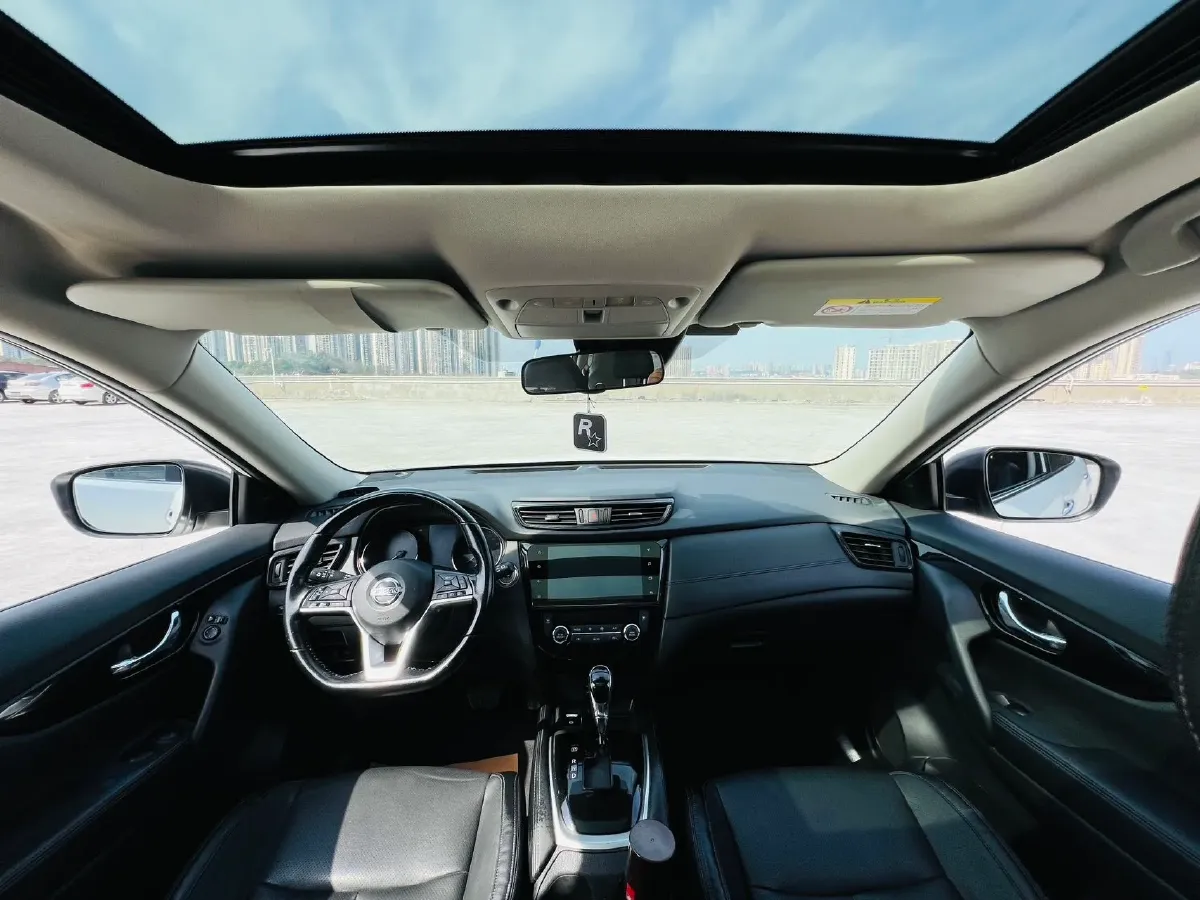 2020 Nissan X-Trail 2.0L 154HP L4 CVT,autocango,china used car exporter,china ev exporter,chinese used car exporter,chinese used ev exporter