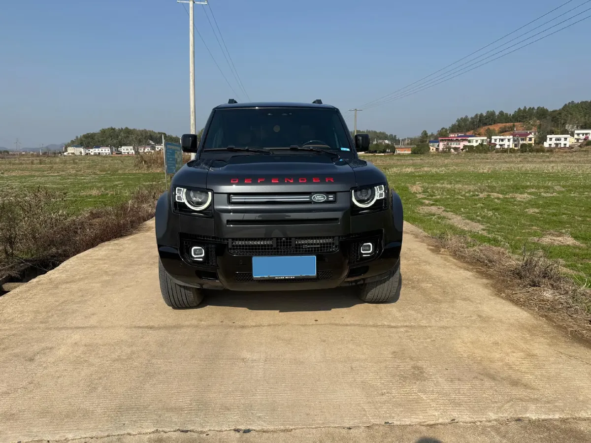 2024 Land Rover Defender 3.0T 400HP L6 8AT,autocango,china used car exporter,china ev exporter,chinese used car exporter,chinese used ev exporter