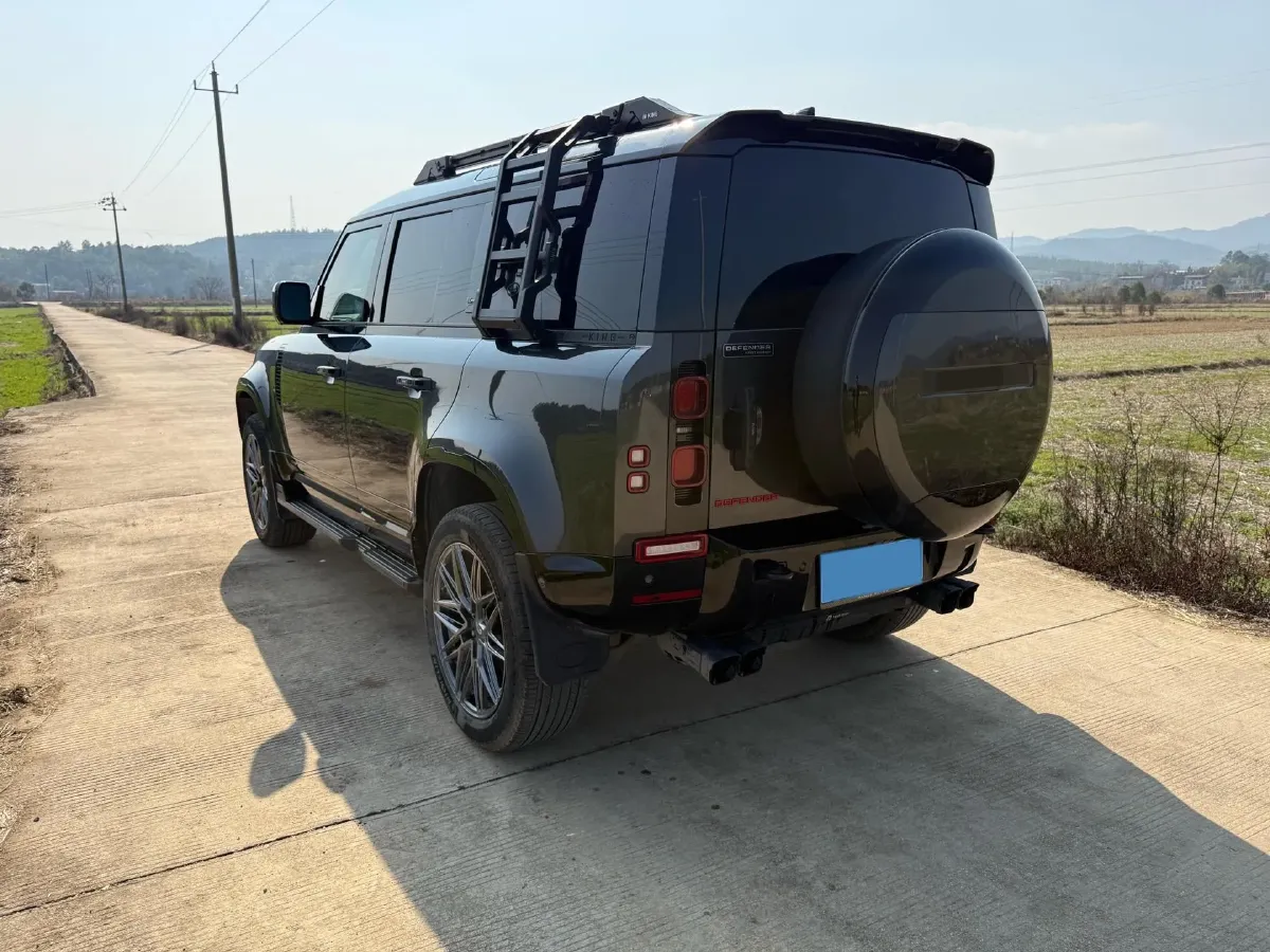 2024 Land Rover Defender 3.0T 400HP L6 8AT,autocango,china used car exporter,china ev exporter,chinese used car exporter,chinese used ev exporter