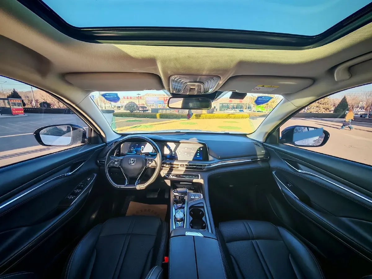 2022 ChangAn CS75 Plus 2.0T 233HP L4 8AT,autocango,china used car exporter,china ev exporter,chinese used car exporter,chinese used ev exporter