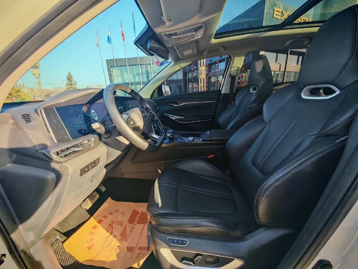 2022 ChangAn CS75 Plus 2.0T 233HP L4 8AT,autocango,china used car exporter,china ev exporter,chinese used car exporter,chinese used ev exporter