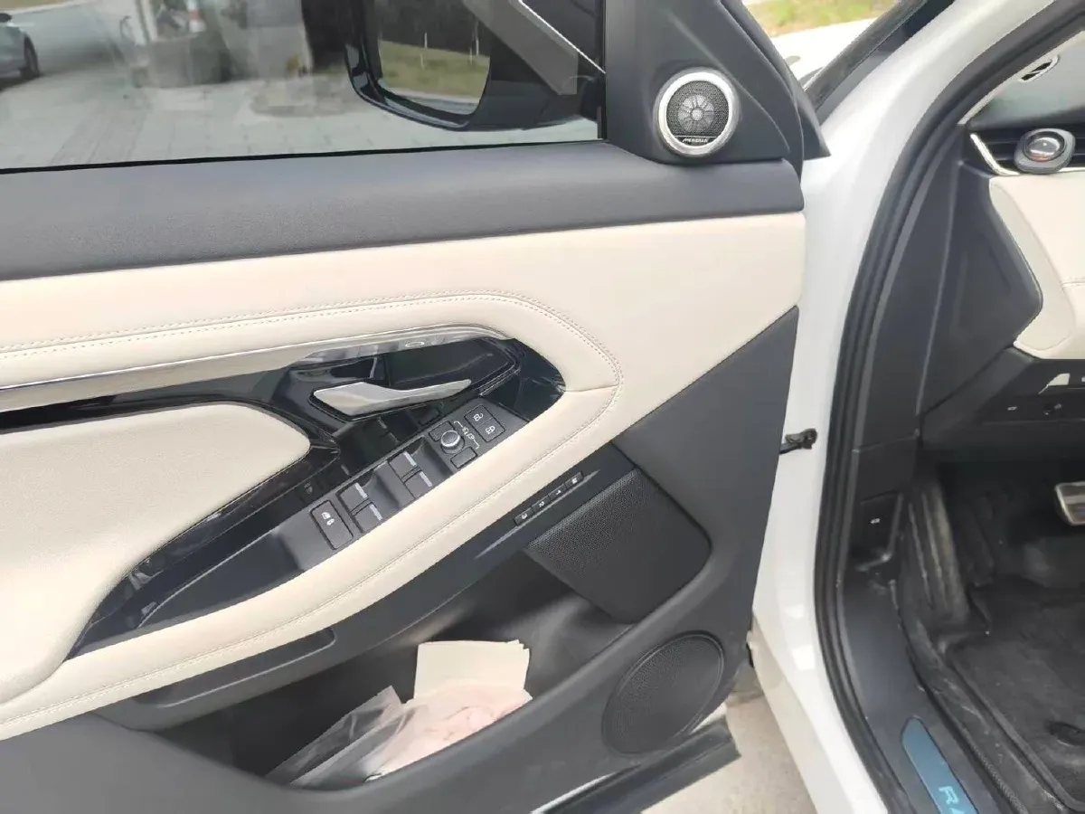 2023 Land Rover Range Rover Evoque 2.0T 249HP L4 9AT,autocango,china used car exporter,china ev exporter,chinese used car exporter,chinese used ev exporter