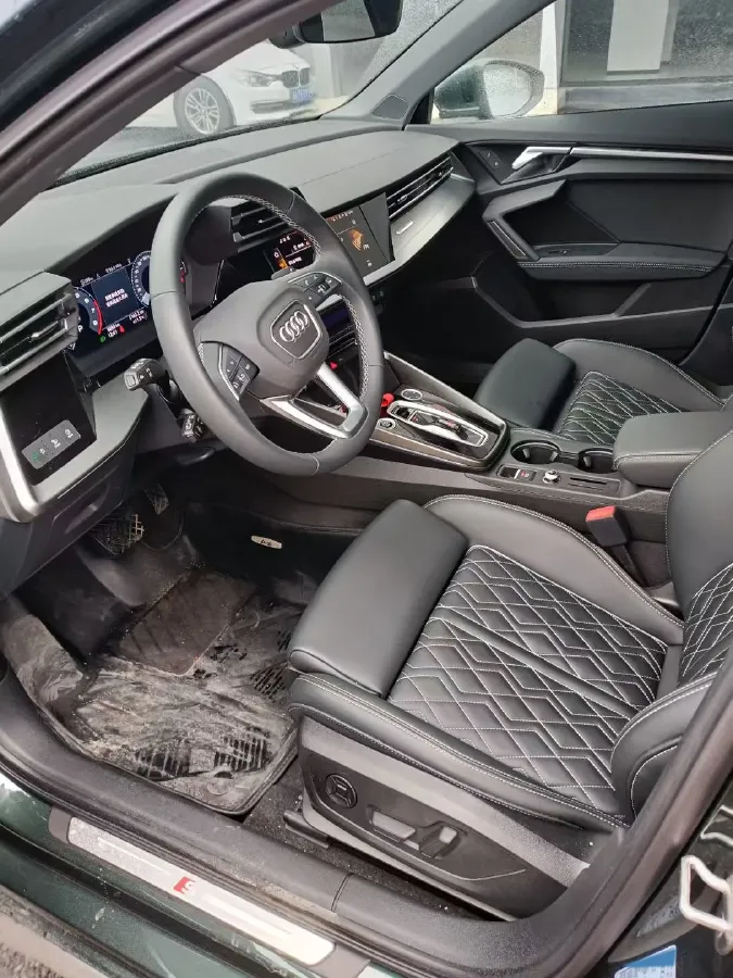 2025 Audi A3 1.5T 160HP L4 7DCT,autocango,china used car exporter,china ev exporter,chinese used car exporter,chinese used ev exporter