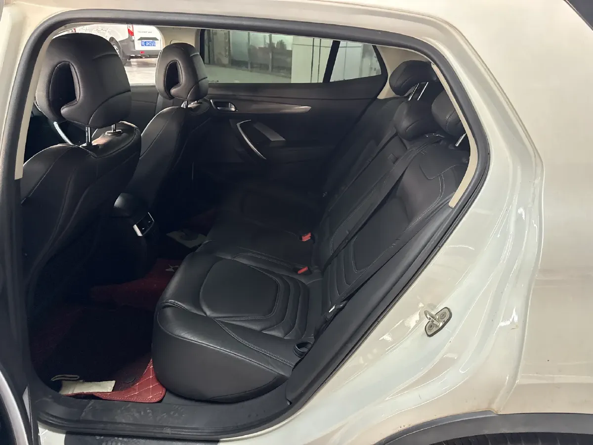 2014 DS 6 1.6T 167HP L4 6AT,autocango,china used car exporter,china ev exporter,chinese used car exporter,chinese used ev exporter