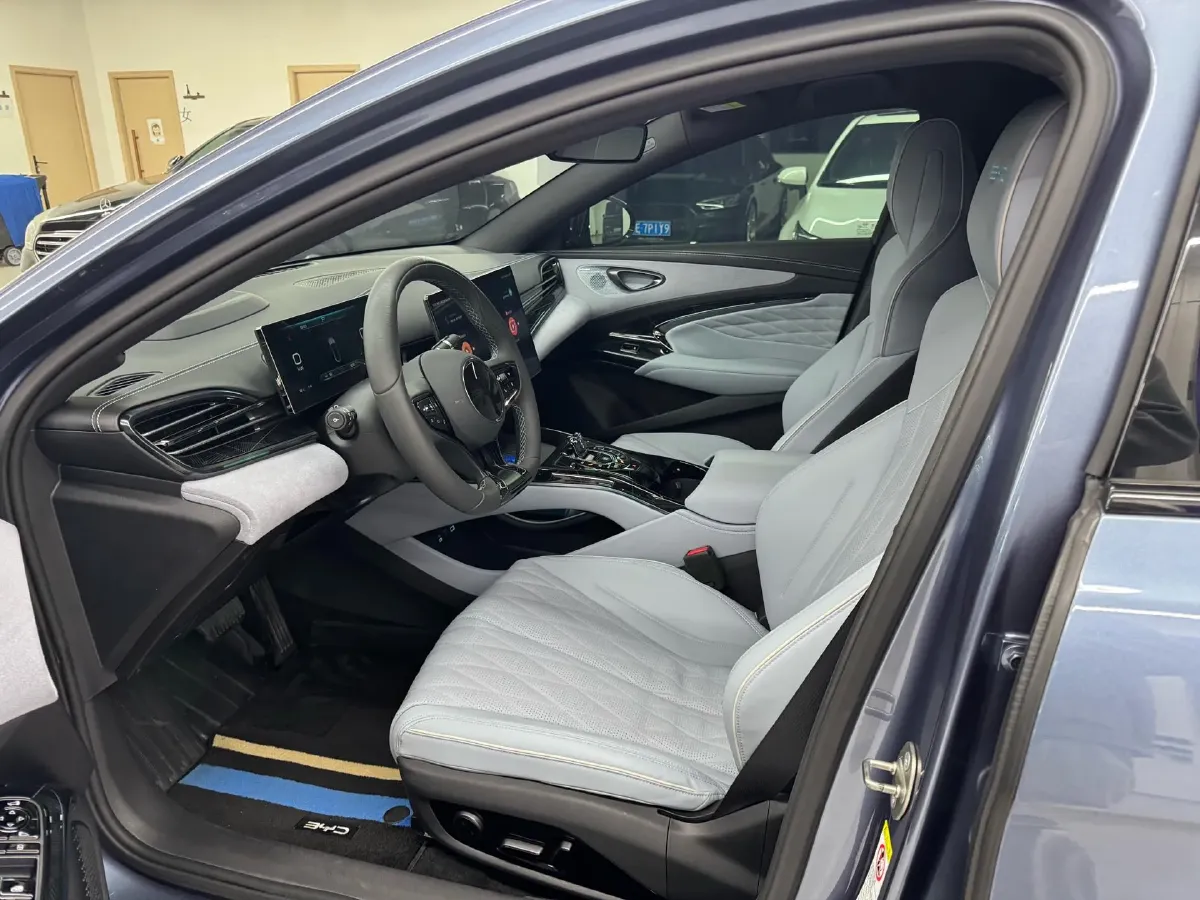 2022 AITO AITO M5 Range Extended 125HP REEV 40KWH,autocango,china used car exporter,china ev exporter,chinese used car exporter,chinese used ev exporter