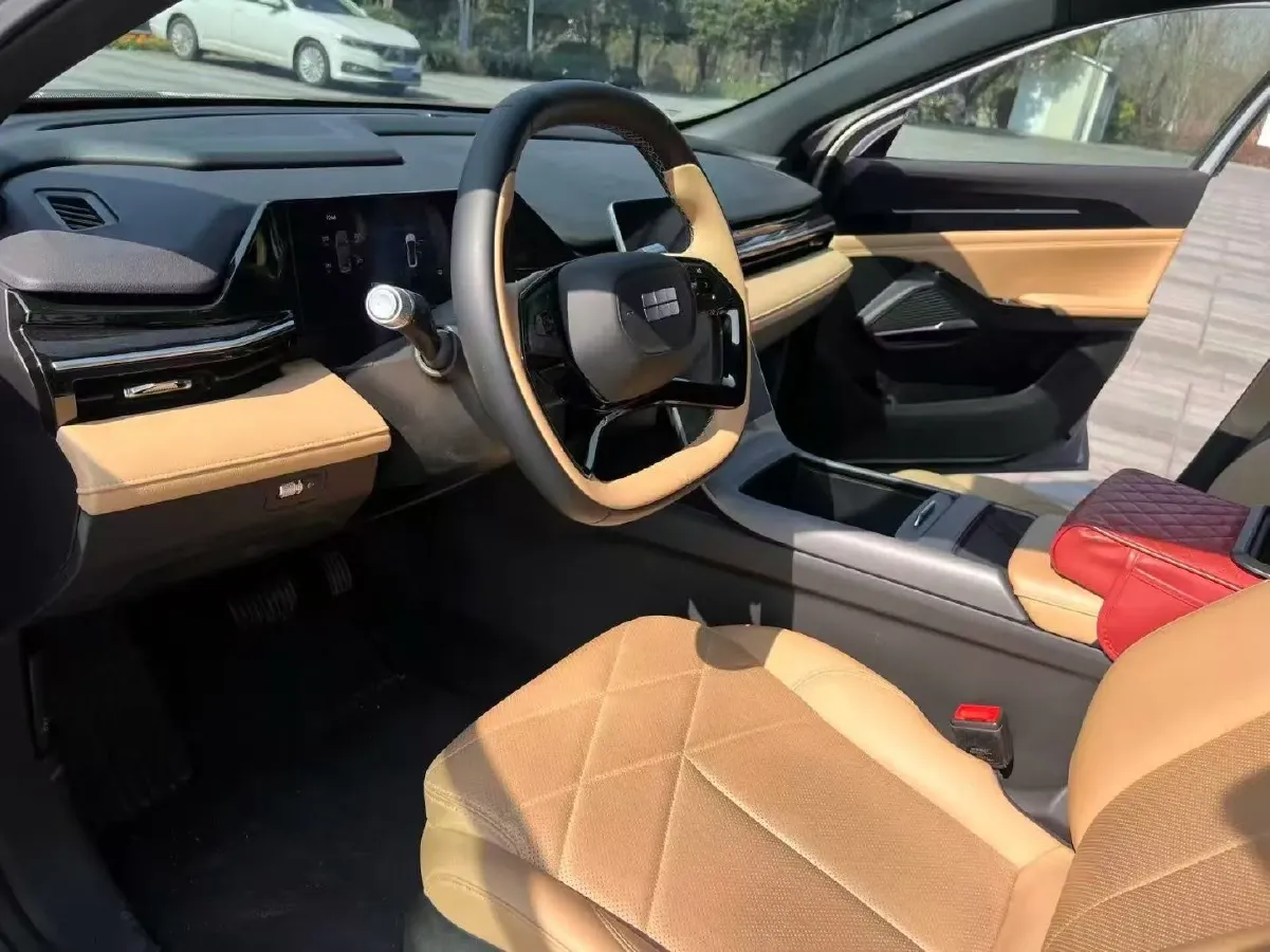 2024 Geely Galaxy L6 1.5T 163HP L4 3DHT PHEV,autocango,china used car exporter,china ev exporter,chinese used car exporter,chinese used ev exporter