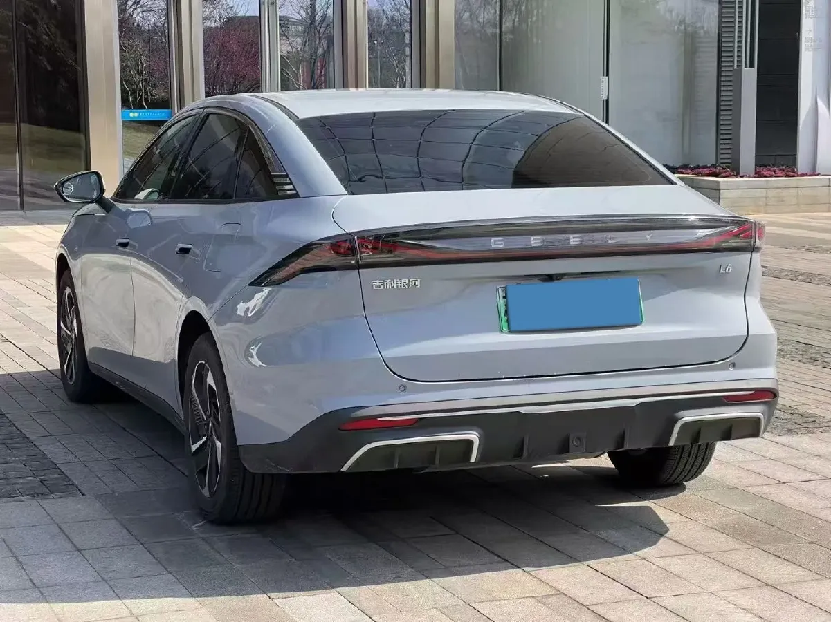 2024 Geely Galaxy L6 1.5T 163HP L4 3DHT PHEV,autocango,china used car exporter,china ev exporter,chinese used car exporter,chinese used ev exporter
