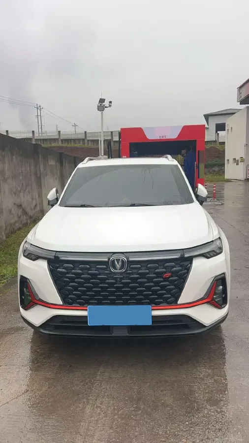 2021 ChangAn CS35 Plus 1.4T 160HP L4 7DCT,autocango,china used car exporter,china ev exporter,chinese used car exporter,chinese used ev exporter