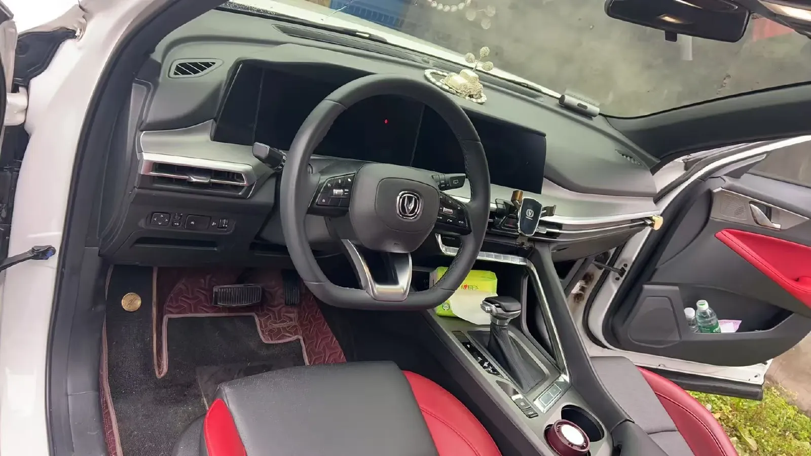 2021 ChangAn CS35 Plus 1.4T 160HP L4 7DCT,autocango,china used car exporter,china ev exporter,chinese used car exporter,chinese used ev exporter