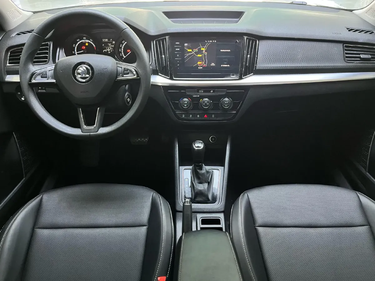 2022 Skoda Kamiq 1.5L 112HP L4 6AT,autocango,china used car exporter,china ev exporter,chinese used car exporter,chinese used ev exporter