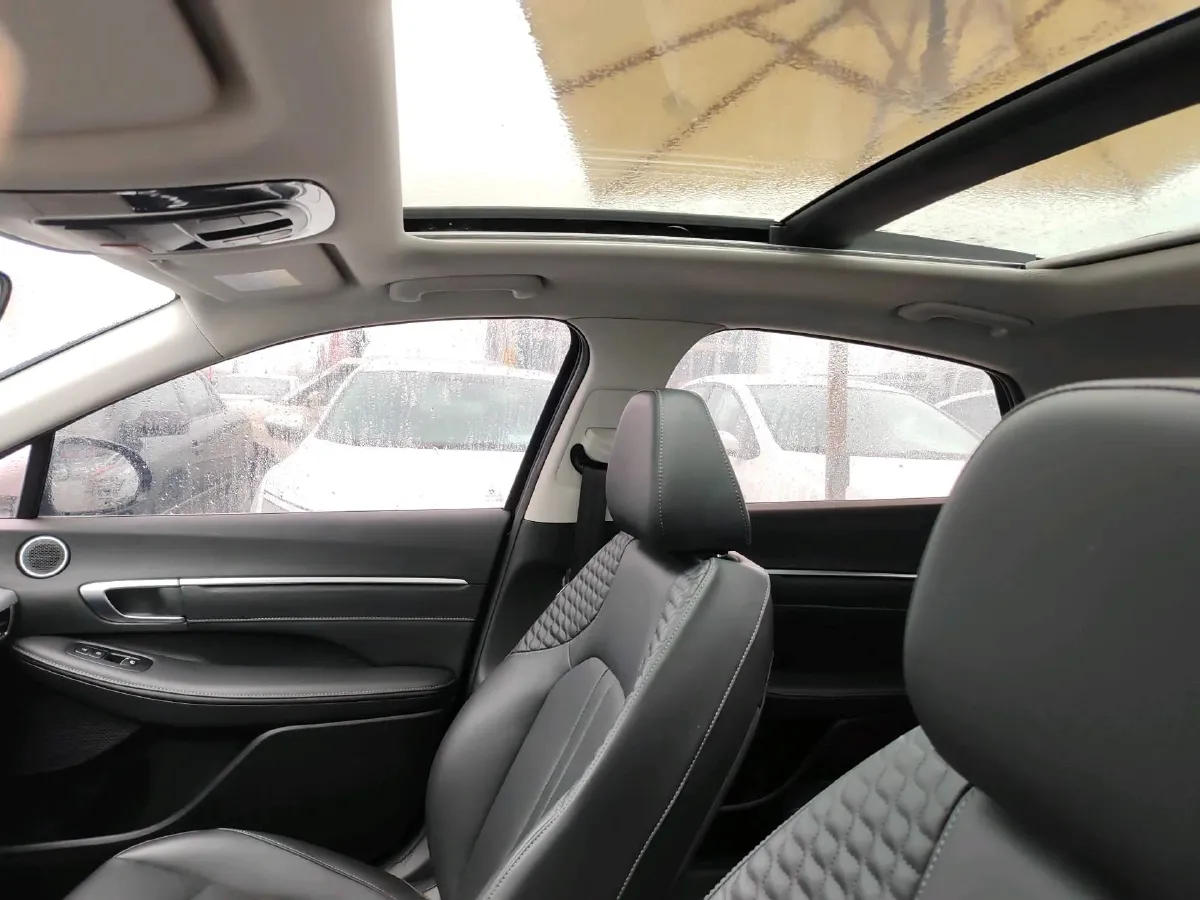 2024 Hyundai Sonata 1.5T 170HP L4 8AT,autocango,china used car exporter,china ev exporter,chinese used car exporter,chinese used ev exporter