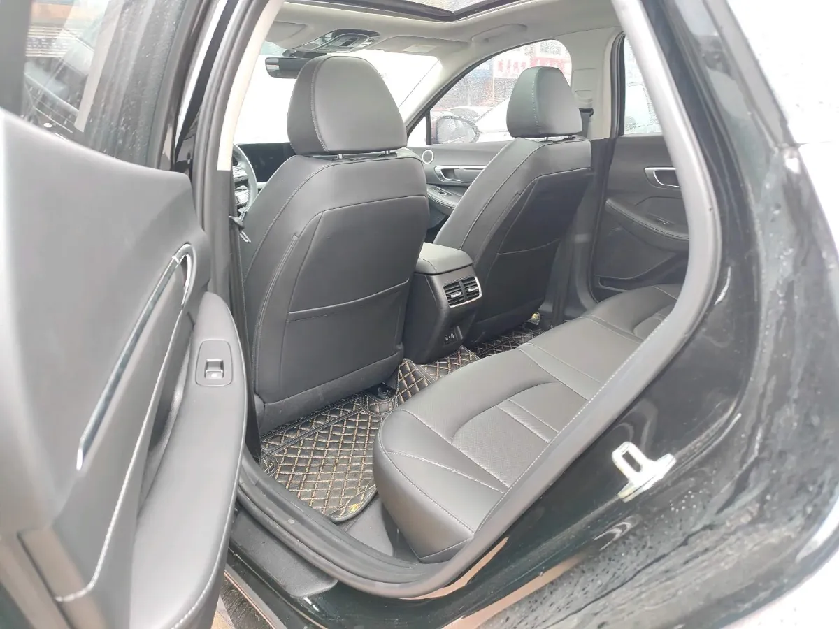 2024 Hyundai Sonata 1.5T 170HP L4 8AT,autocango,china used car exporter,china ev exporter,chinese used car exporter,chinese used ev exporter