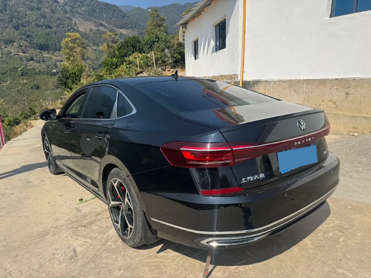 2024 Volkswagen Passat 2.0T 186HP L4 7DCT,autocango,china used car exporter,china ev exporter,chinese used car exporter,chinese used ev exporter