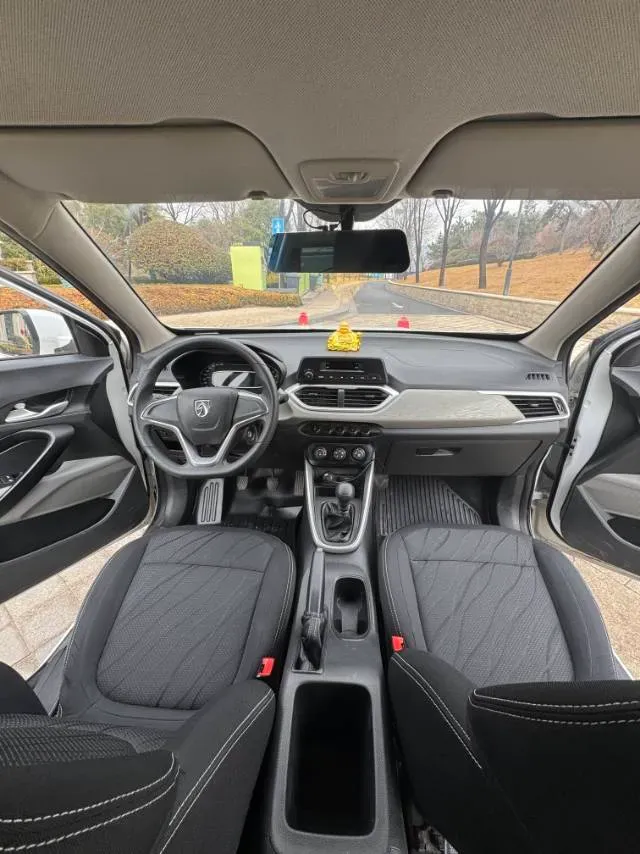 2019 WuLing HongGuang 1.5L 99HP L4 6MT,autocango,china used car exporter,china ev exporter,chinese used car exporter,chinese used ev exporter
