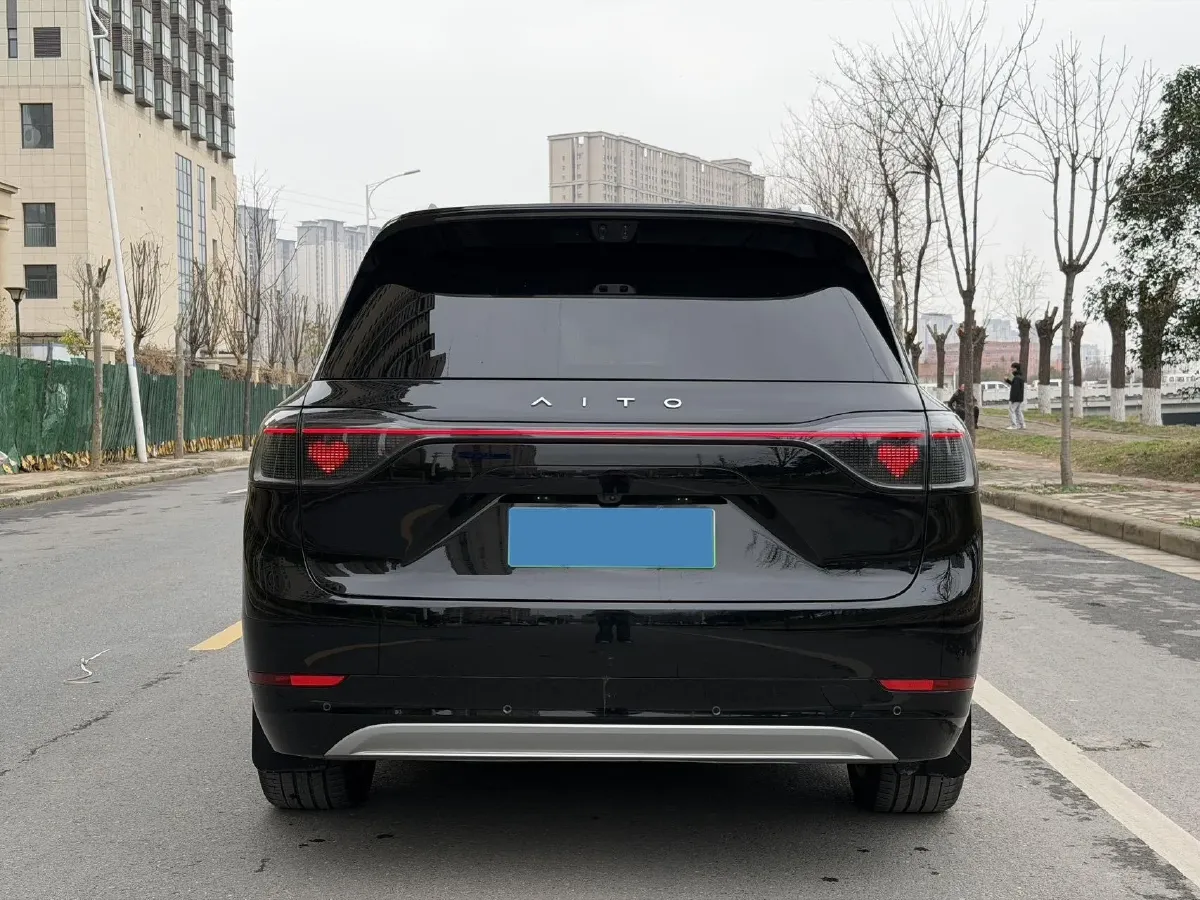 2025 AITO AITO M9 REEV 160HP REEV 52KWH,autocango,china used car exporter,china ev exporter,chinese used car exporter,chinese used ev exporter