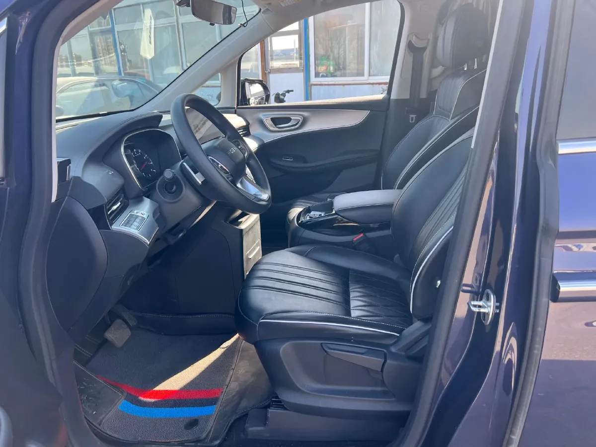 2023 Roewe i6 MAX BEV 61.1KWH,autocango,china used car exporter,china ev exporter,chinese used car exporter,chinese used ev exporter