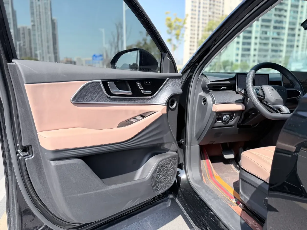 2024 Chery Tiggo8L 2.0T 254HP L4 8AT,autocango,china used car exporter,china ev exporter,chinese used car exporter,chinese used ev exporter