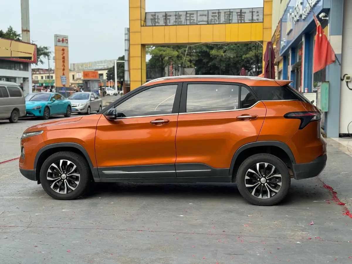 2019 Yema BoJun 1.5L 112HP L4 5MT,autocango,china used car exporter,china ev exporter,chinese used car exporter,chinese used ev exporter