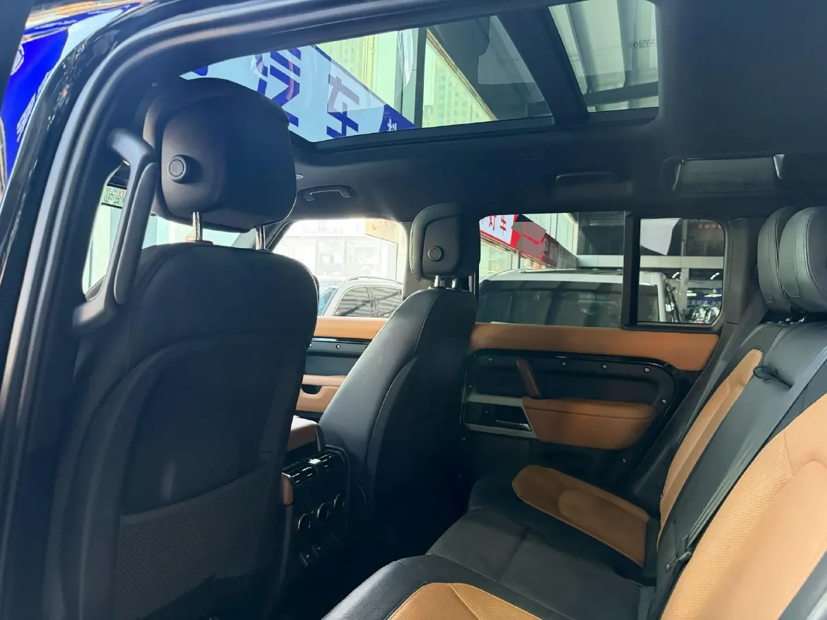 2024 Land Rover Defender 3.0T 400HP L6 8AT,autocango,china used car exporter,china ev exporter,chinese used car exporter,chinese used ev exporter