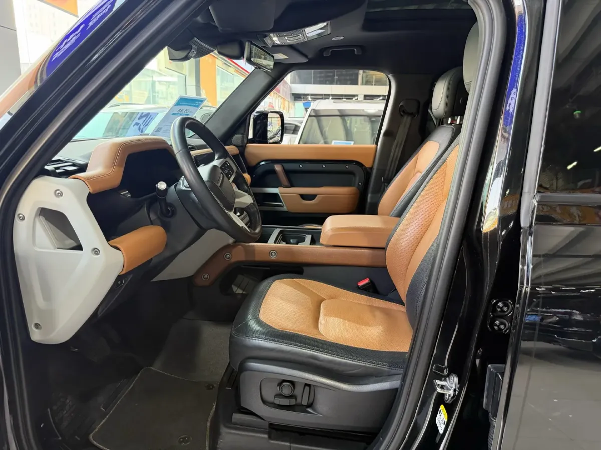 2024 Land Rover Defender 3.0T 400HP L6 8AT,autocango,china used car exporter,china ev exporter,chinese used car exporter,chinese used ev exporter