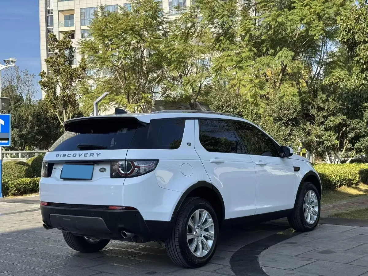 2019 Land Rover Discovery Sport 2.0T 241HP L4 9AT,autocango,china used car exporter,china ev exporter,chinese used car exporter,chinese used ev exporter
