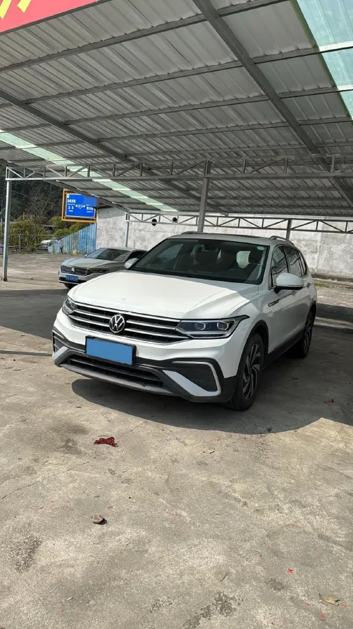 2023 Volkswagen Tiguan L 1.5T 160HP L4 7DCT,autocango,china used car exporter,china ev exporter,chinese used car exporter,chinese used ev exporter
