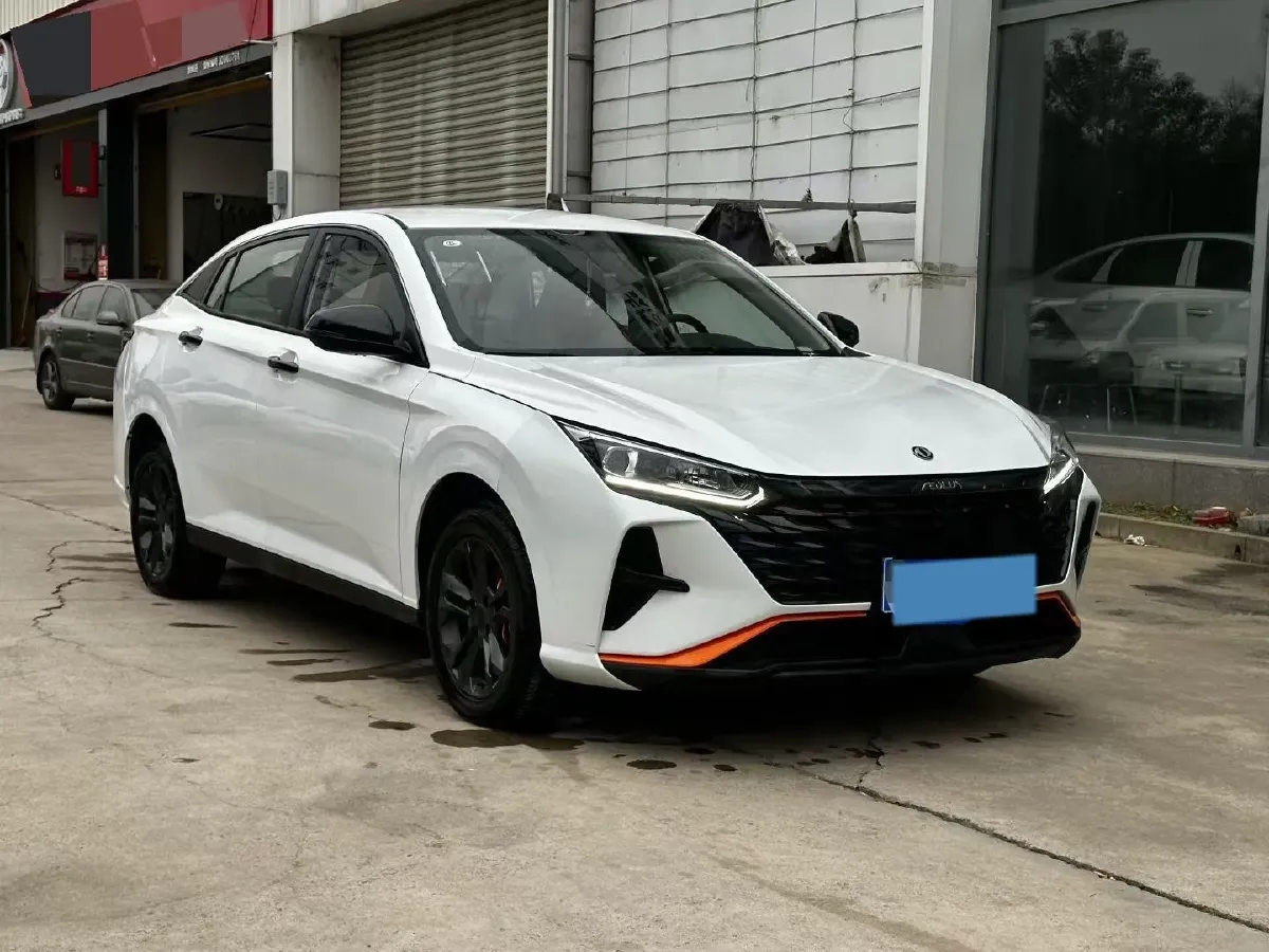 2023 DongFeng Aeolus YiXuan 1.5L 125HP L4 6DCT,autocango,china used car exporter,china ev exporter,chinese used car exporter,chinese used ev exporter