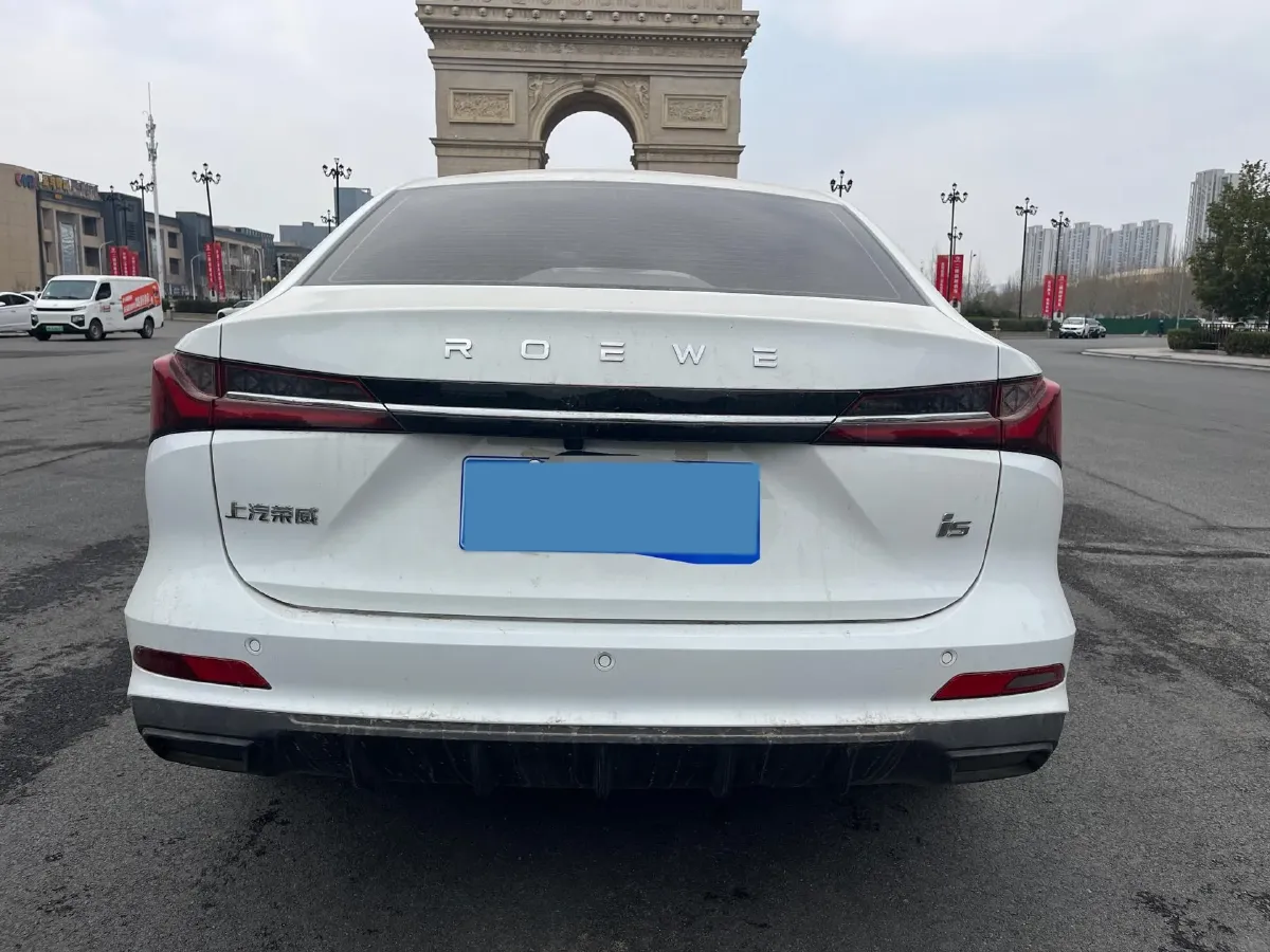2023 Roewe i5 1.5L 129HP L4 5MT,autocango,china used car exporter,china ev exporter,chinese used car exporter,chinese used ev exporter