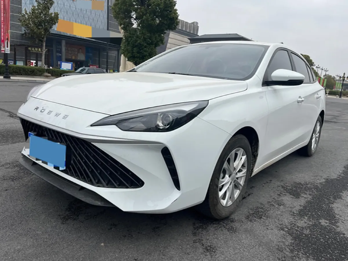 2023 Roewe i5 1.5L 129HP L4 5MT,autocango,china used car exporter,china ev exporter,chinese used car exporter,chinese used ev exporter
