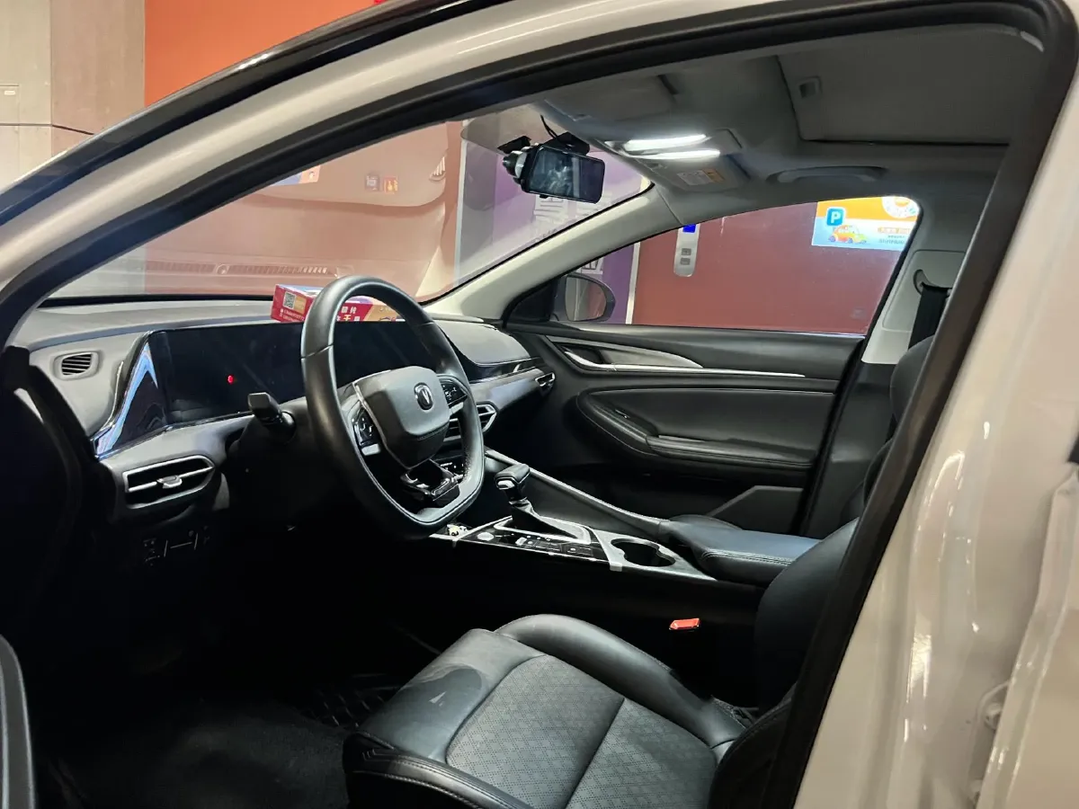 2022 ChangAn Eado 1.6L 128HP L4 CVT,autocango,china used car exporter,china ev exporter,chinese used car exporter,chinese used ev exporter